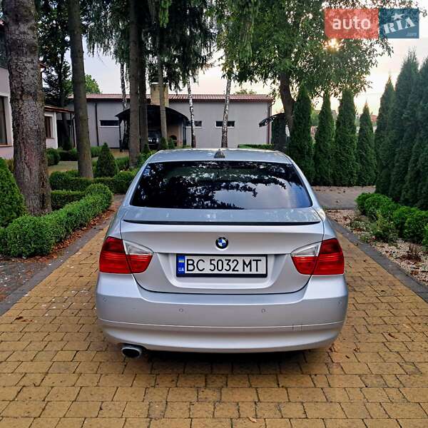 Седан BMW 3 Series 2007 в Львові