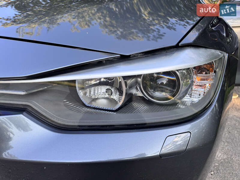Седан BMW 3 Series 2013 в Харькове
