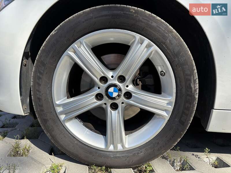 Седан BMW 3 Series 2014 в Киеве