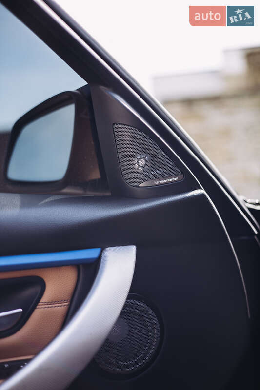 Седан BMW 3 Series 2017 в Виннице