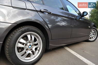 Седан BMW 3 Series 2005 в 