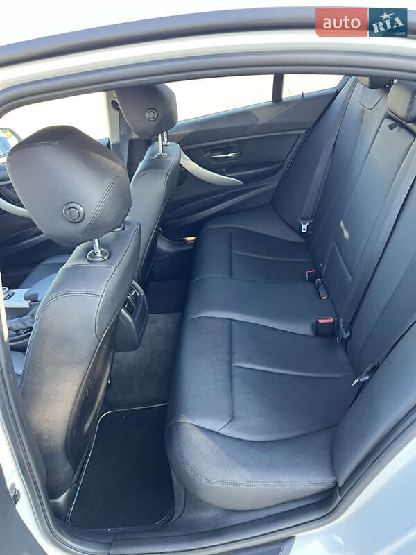 Седан BMW 3 Series 2014 в Ровно
