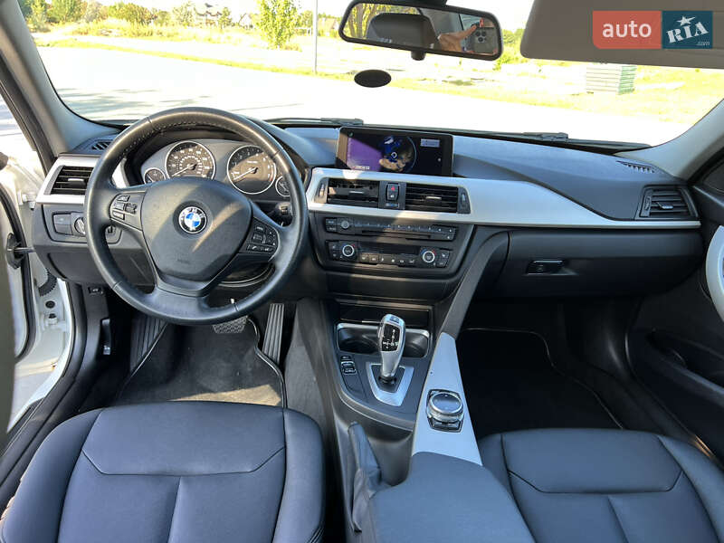 Седан BMW 3 Series 2014 в Ровно