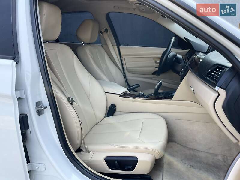 Седан BMW 3 Series 2014 в Киеве