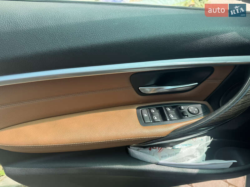 Седан BMW 3 Series 2015 в Одесі