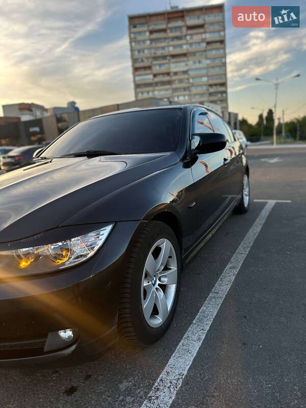 Седан BMW 3 Series 2009 в Житомире