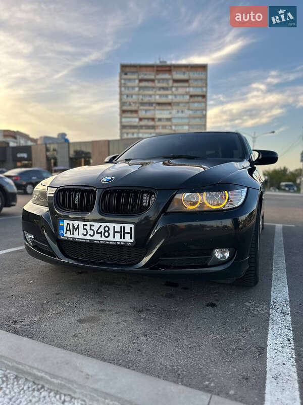 Седан BMW 3 Series 2009 в Житомире