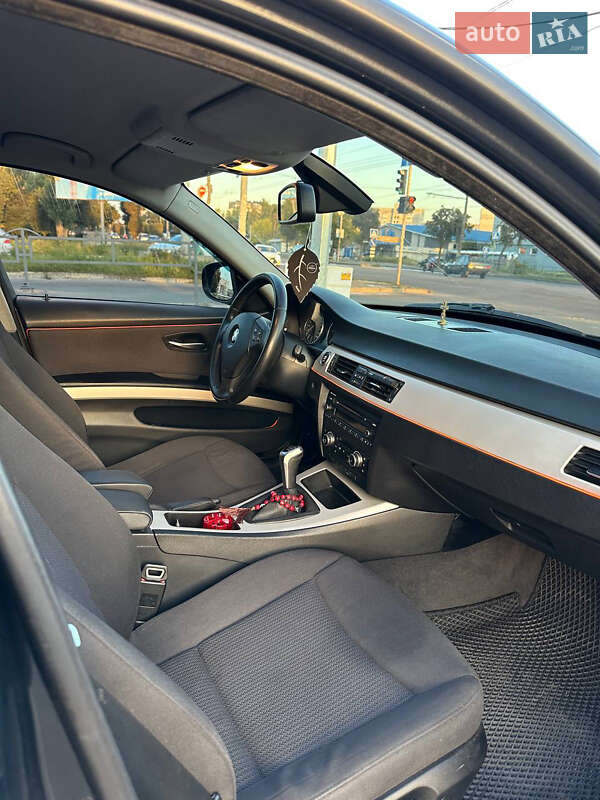 Седан BMW 3 Series 2009 в Житомире