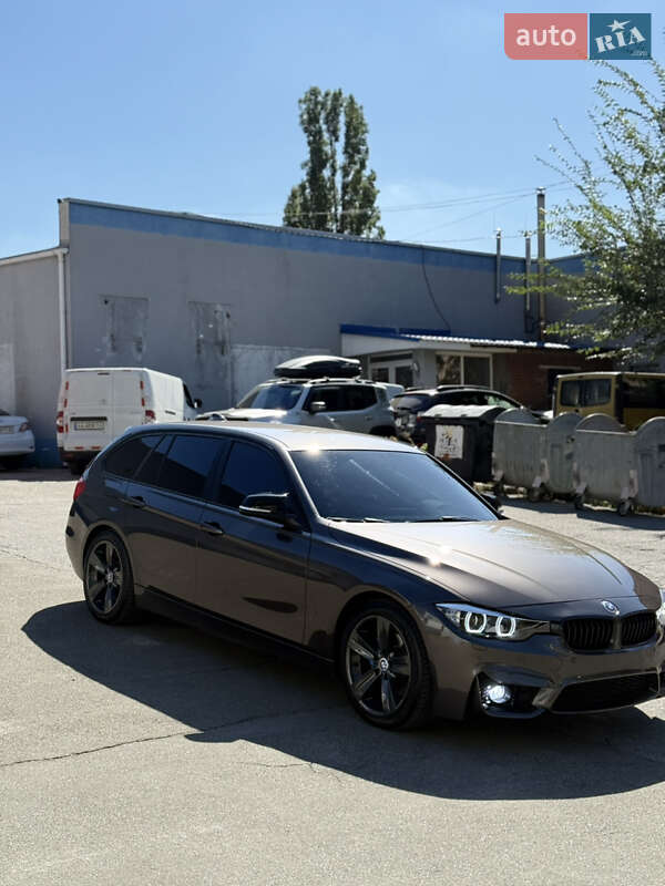 Универсал BMW 3 Series 2015 в Киеве