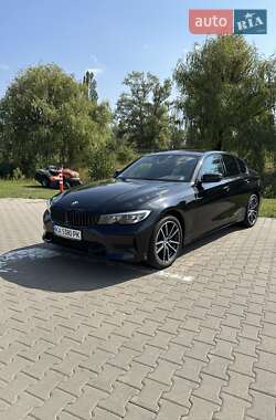 Седан BMW 3 Series 2022 в Києві
