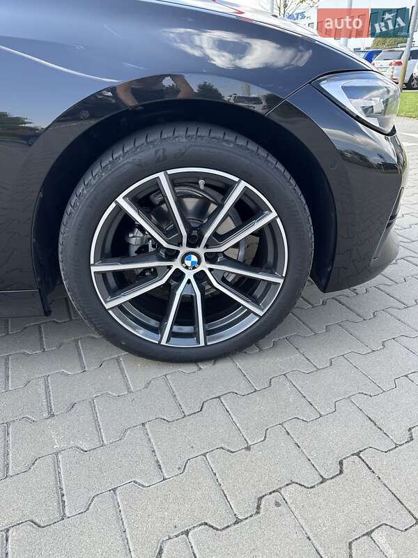Седан BMW 3 Series 2022 в Києві