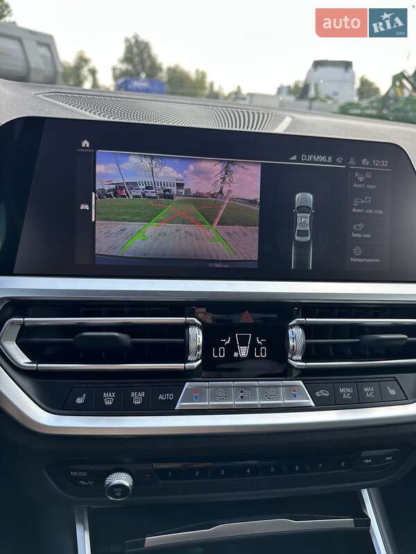 Седан BMW 3 Series 2022 в Києві