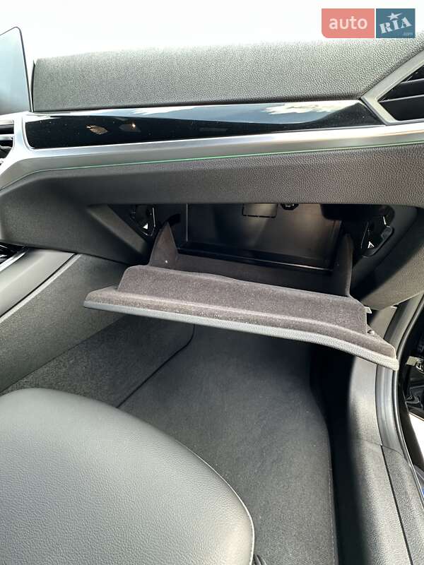 Седан BMW 3 Series 2022 в Києві