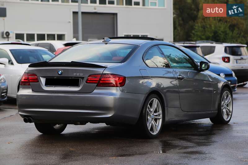 Купе BMW 3 Series 2010 в Киеве