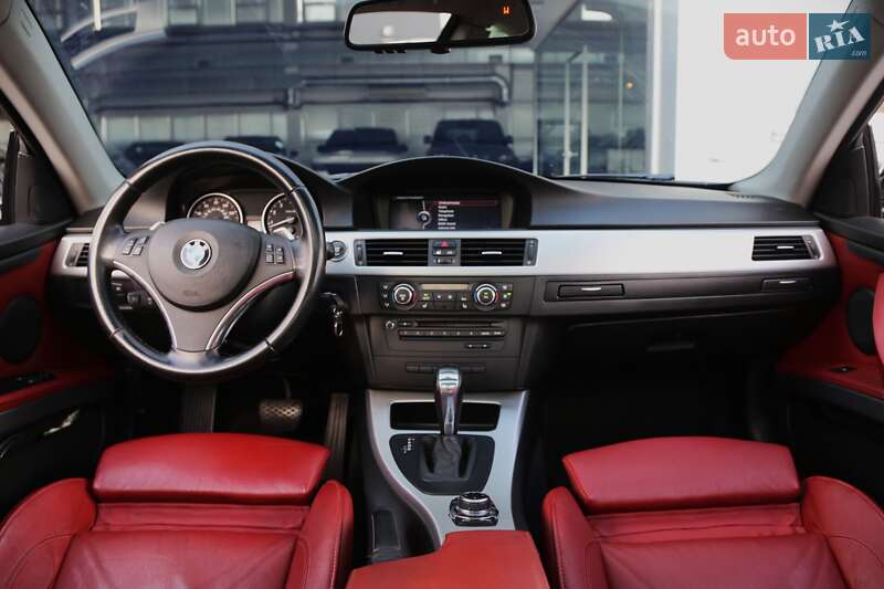 Купе BMW 3 Series 2010 в Киеве
