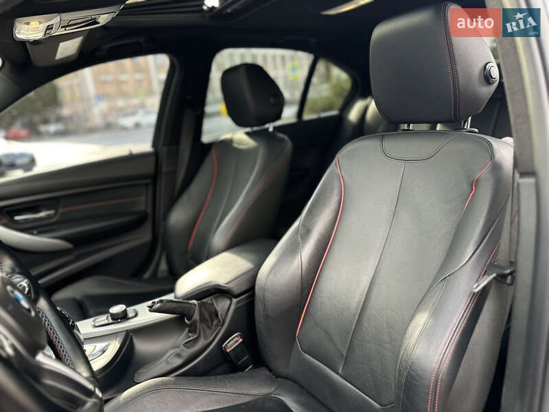 Седан BMW 3 Series 2015 в Киеве