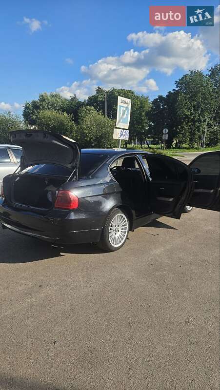 Седан BMW 3 Series 2005 в Ямполе
