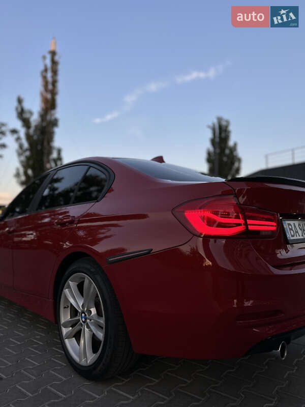 Седан BMW 3 Series 2015 в Кропивницком