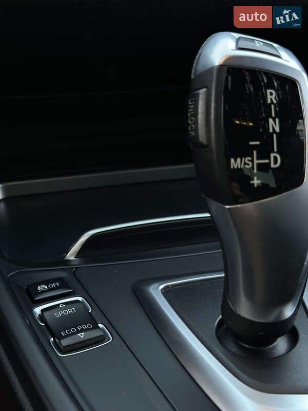 Седан BMW 3 Series 2015 в Кропивницком