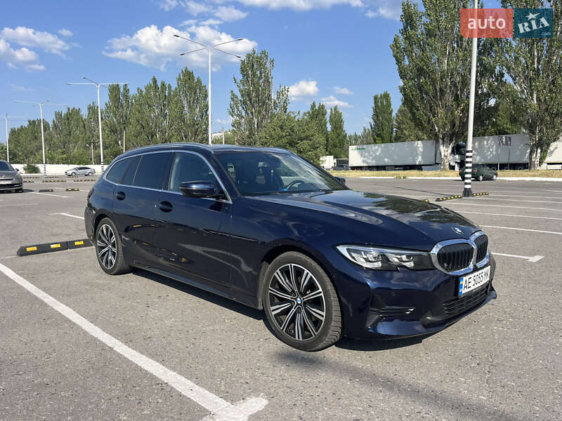 BMW 3 Series 2021