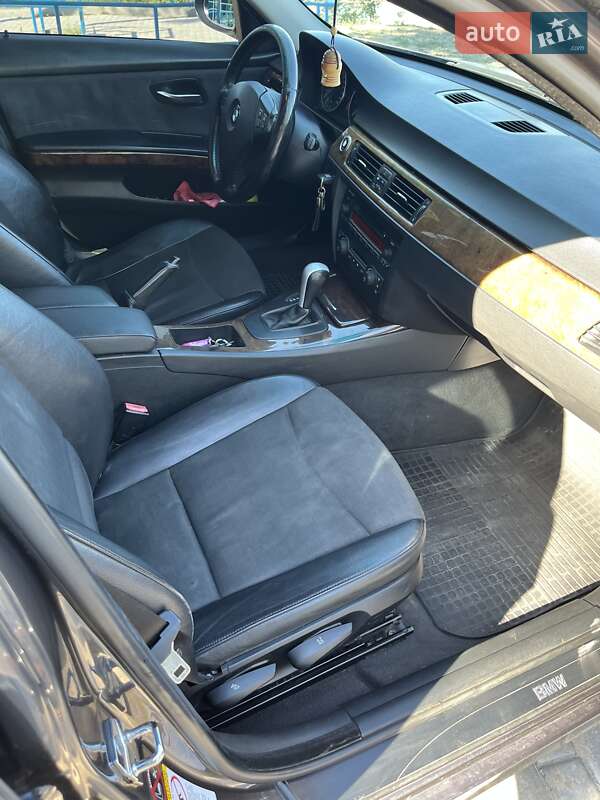 Седан BMW 3 Series 2005 в Запорожье
