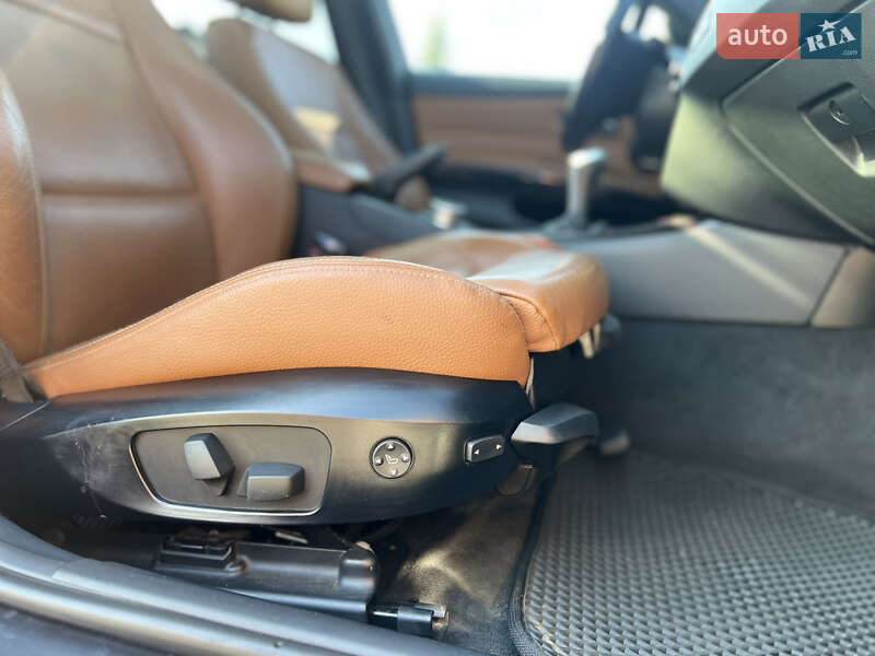 Універсал BMW 3 Series 2011 в Золочеві