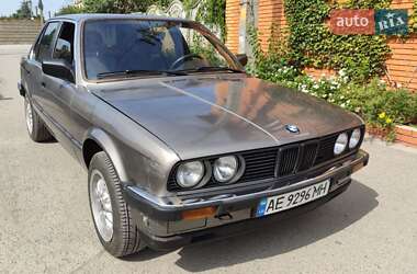 Седан BMW 3 Series 1987 в Дніпрі