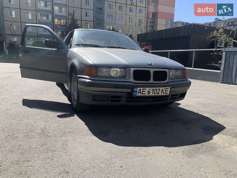 Седан BMW 3 Series 1992 в Кривому Розі фото 3 Седан BMW 3 Series 1992 в Кривому Розі