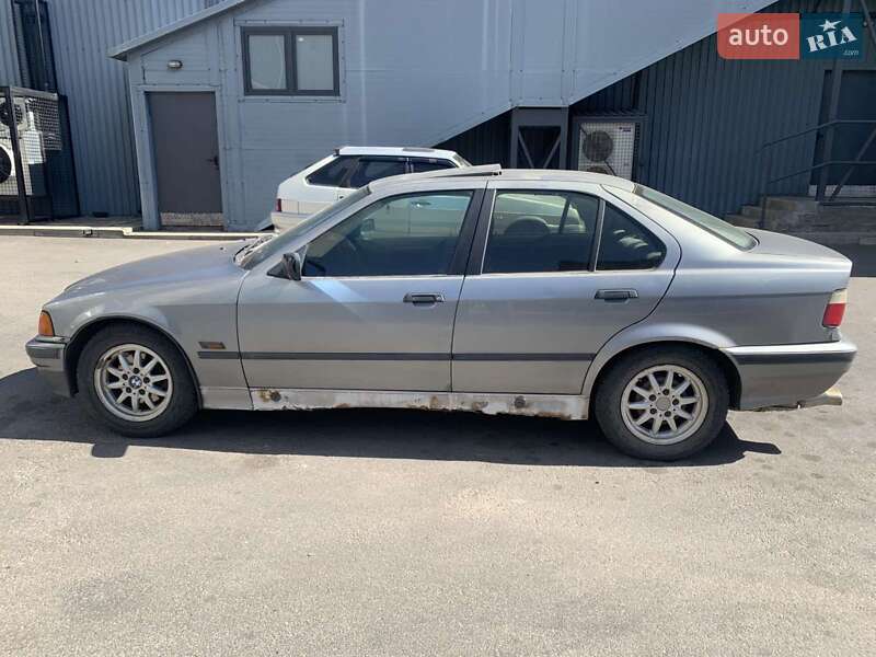 Седан BMW 3 Series 1992 в Кривому Розі фото 4 Седан BMW 3 Series 1992 в Кривому Розі