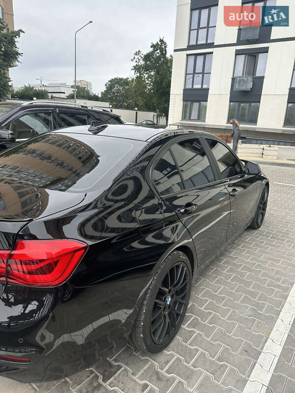 Седан BMW 3 Series 2016 в Одесі