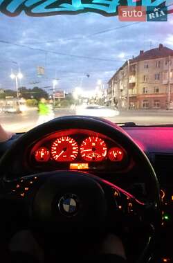 Седан BMW 3 Series 2003 в 