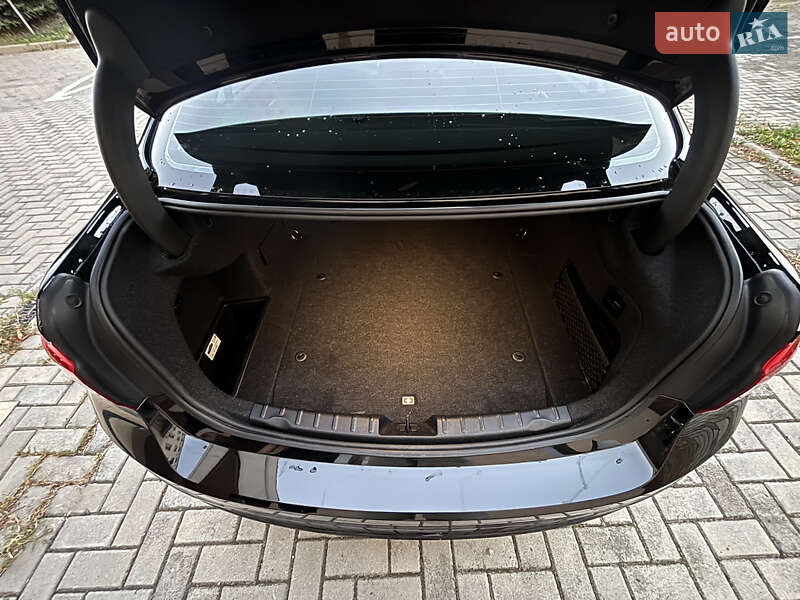 Седан BMW 3 Series 2017 в Харкові