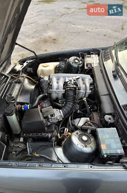 Седан BMW 3 Series 1990 в 