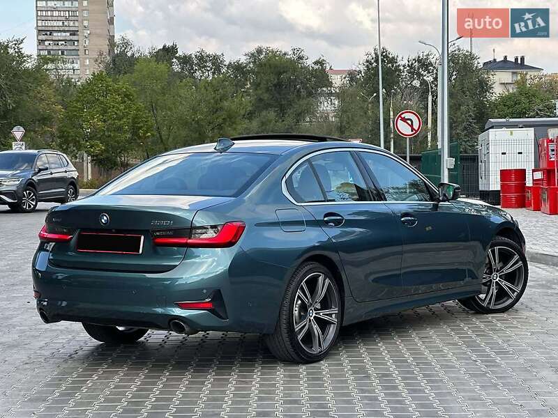 Седан BMW 3 Series 2019 в Дніпрі