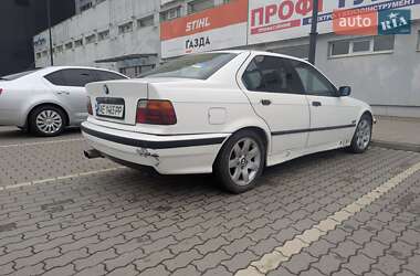Седан BMW 3 Series 1993 в Львові