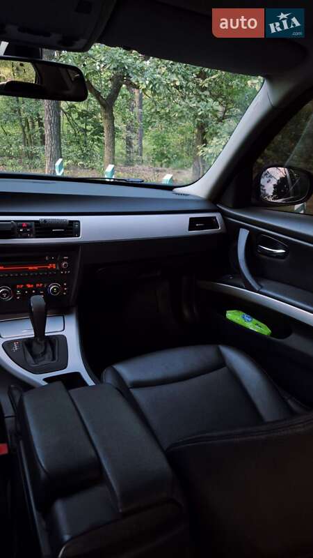 Седан BMW 3 Series 2010 в Києві