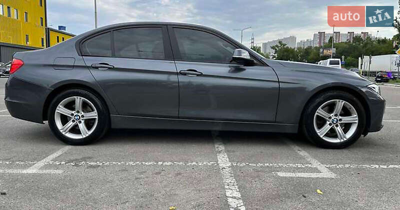 Седан BMW 3 Series 2014 в Львове