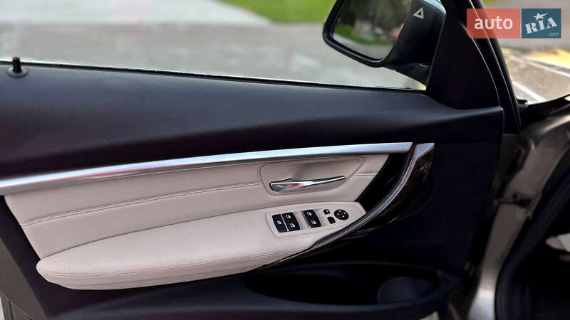 Седан BMW 3 Series 2015 в Запоріжжі