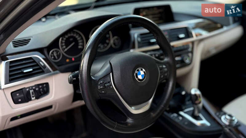 Седан BMW 3 Series 2015 в Запоріжжі