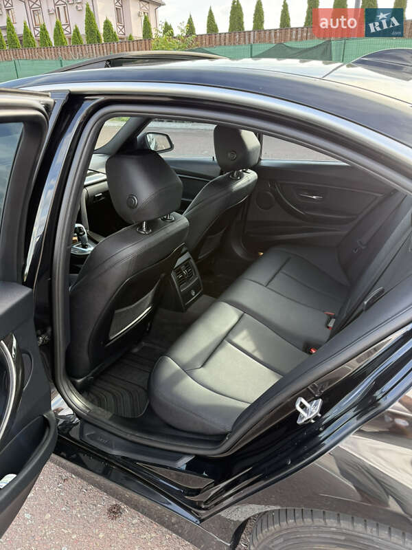 Седан BMW 3 Series 2015 в Львові