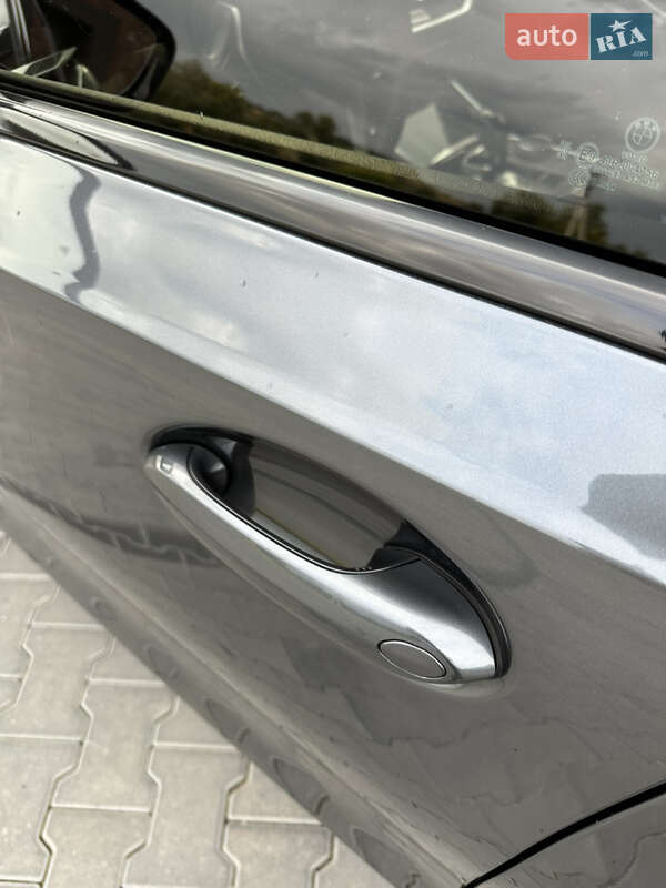 Седан BMW 3 Series 2019 в Черновцах