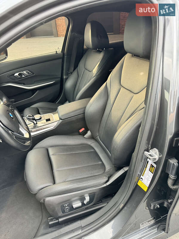 Седан BMW 3 Series 2019 в Черновцах
