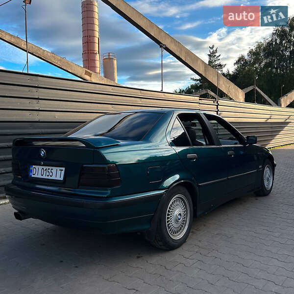 Седан BMW 3 Series 1995 в Сумах