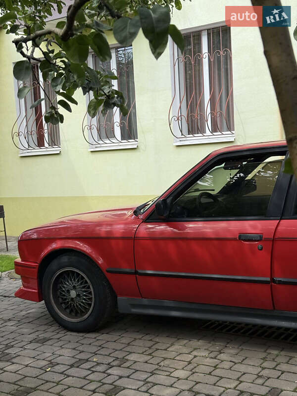 Седан BMW 3 Series 1986 в Киеве