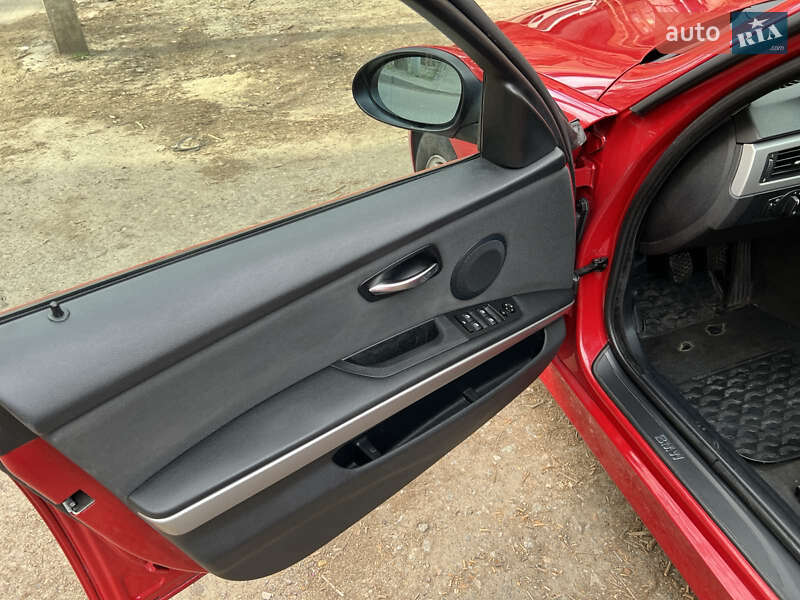 Седан BMW 3 Series 2008 в Одессе