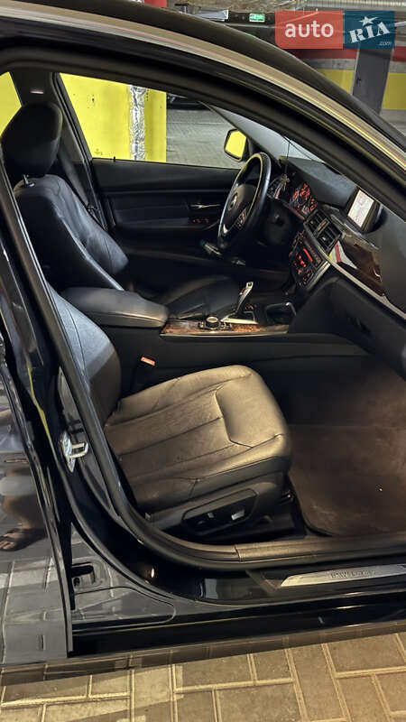 Седан BMW 3 Series 2013 в Килии фото 11 Седан BMW 3 Series 2013 в Килии