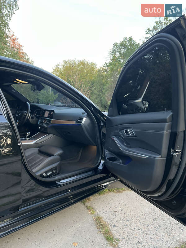 Седан BMW 3 Series 2020 в Харкові