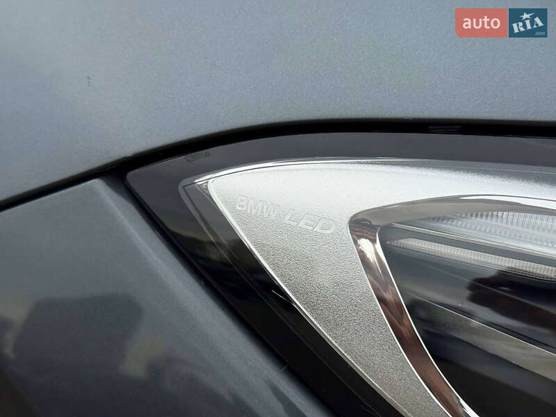 Седан BMW 3 Series 2019 в Киеве