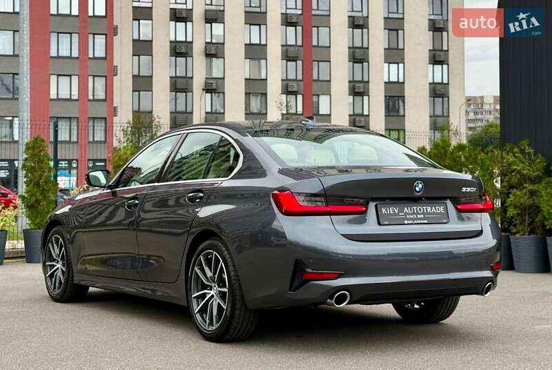 Седан BMW 3 Series 2019 в Киеве