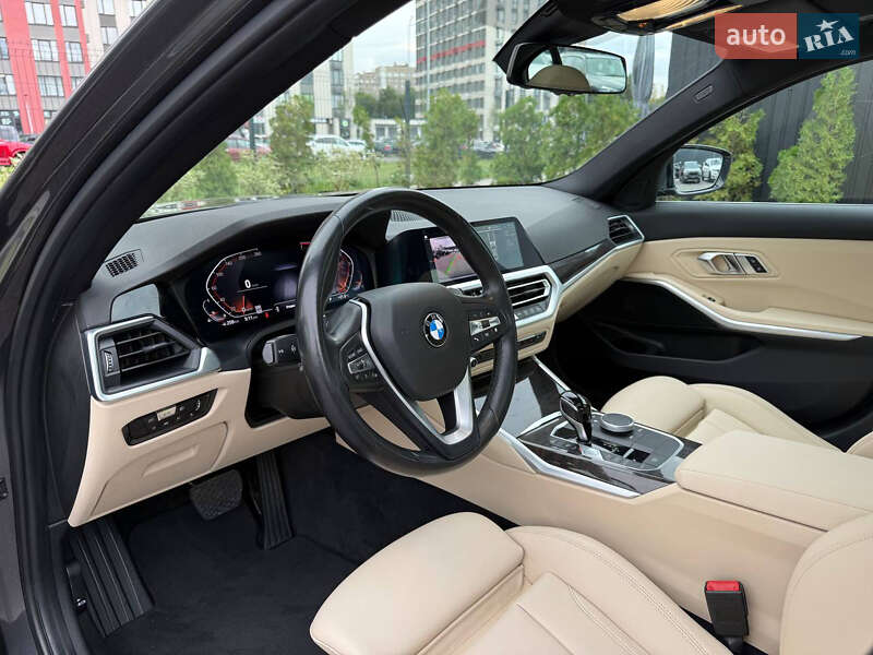 Седан BMW 3 Series 2019 в Киеве